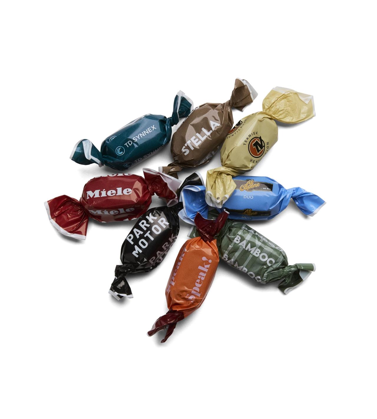 BORGSTENA OF SWEDEN Tvistad Chokladdragerad Kola 5 kg/FP | Profilsortiment - Mat och godis - Karameller | Kontorsexperten