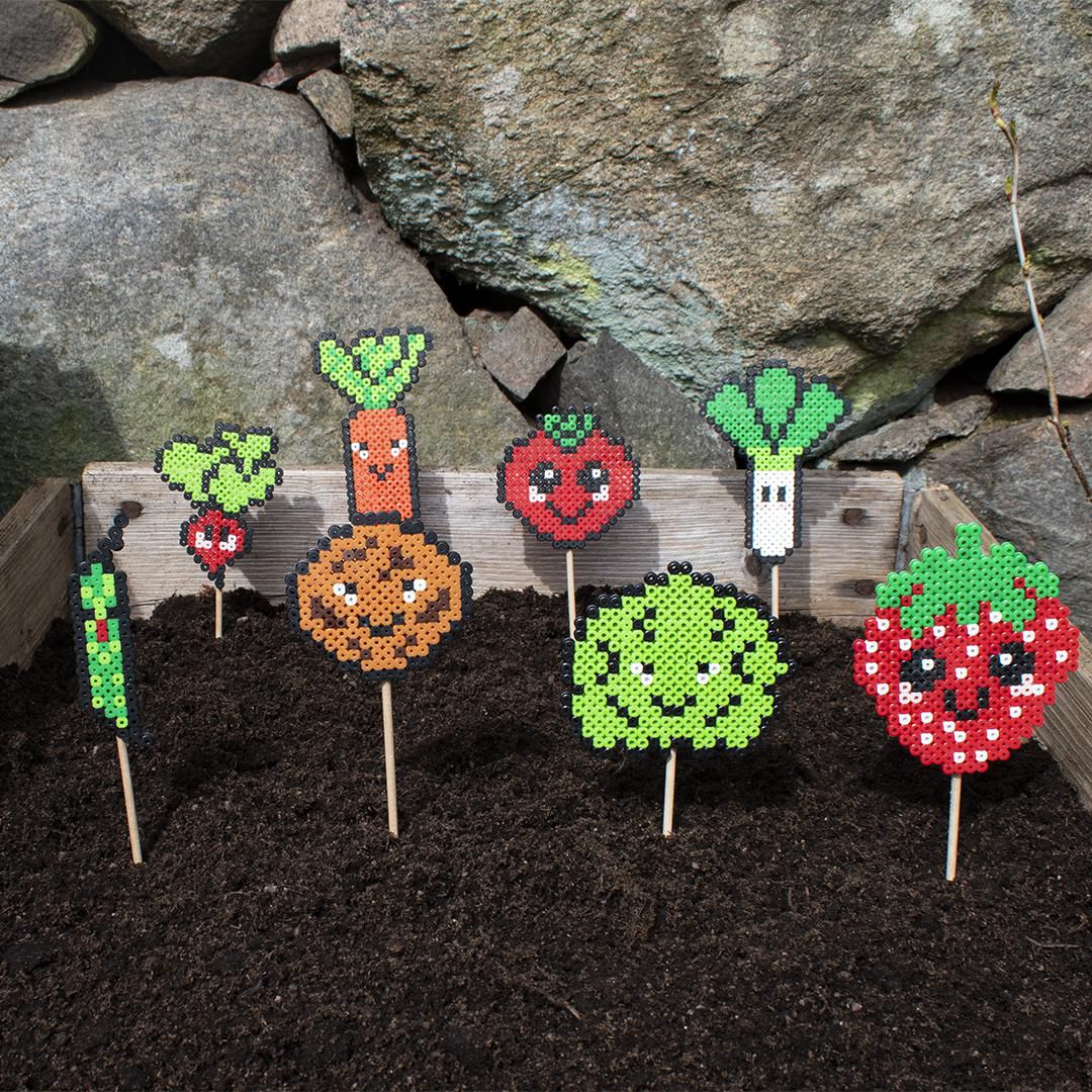 PLAYBOX Rörpärlor bioplast 20 000/hink | Skola och förskola - Hobbymaterial - Nabbipärlor - Rörpärlor | Kontorsexperten