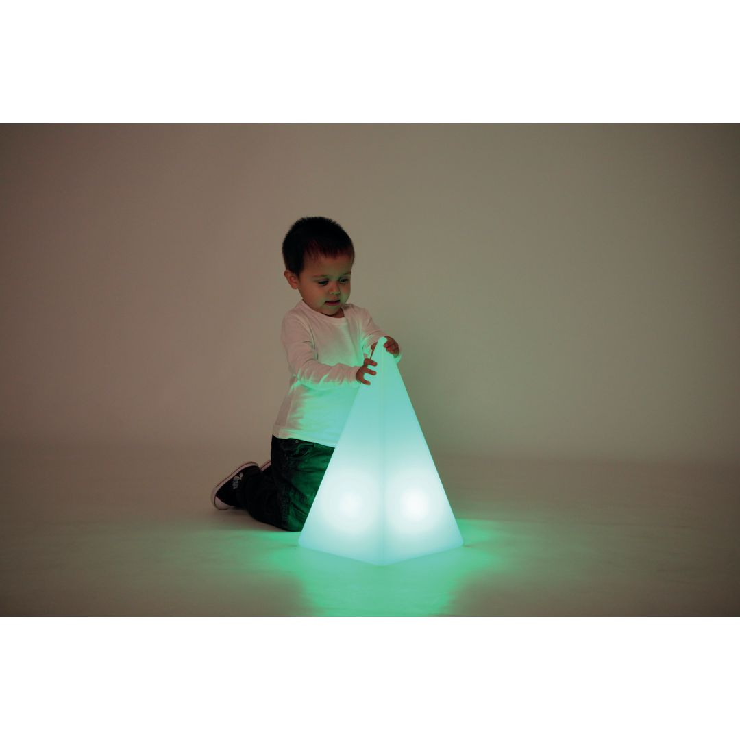 TICKIT Lysande pyramid | Skola och förskola - Klassrummet / Lära - Sensoriska produkter | Kontorsexperten