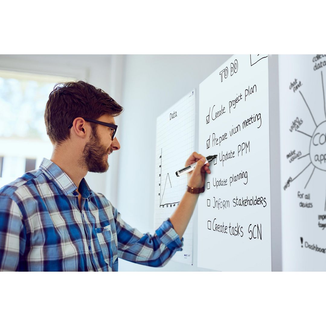 LEGAMASTER Magic-Chart Whiteboard elektrostatiskt blädderblock, 600 x 800 mm, inkluderar 25 ark och 1 Legamaster TZ 100-whiteboardpenna | Kontorsmöbler och inredning - Whiteboardtavlor och tillbehör - Whiteboardfilm - Rulle | Kontorsexperten
