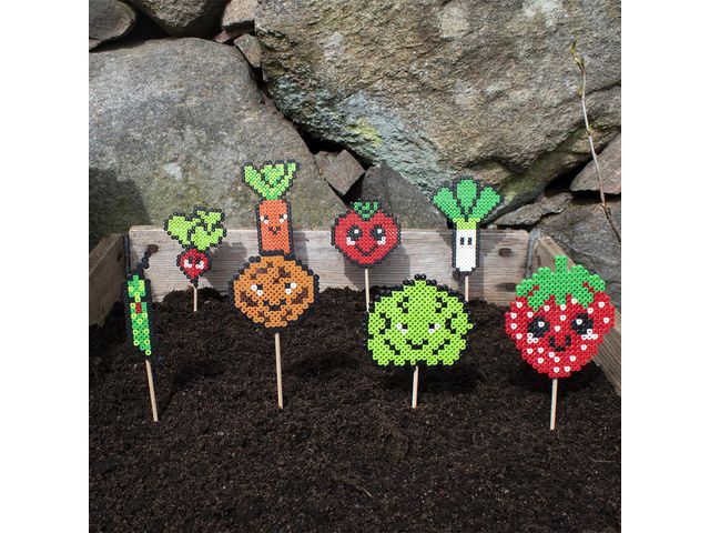 PLAYBOX Rörpärlor bioplast 20 000/hink | Skola och förskola - Hobbymaterial - Nabbipärlor - Rörpärlor | Kontorsexperten