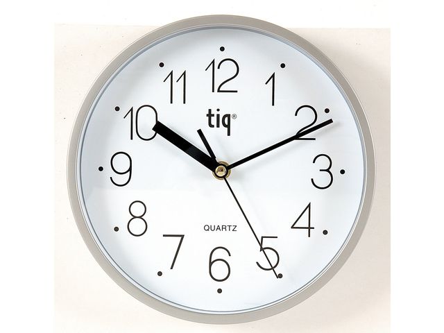 Väggur TIQ 22,5cm silver | Kontorsmöbler och inredning - Väggur - Väggur | Kontorsexperten